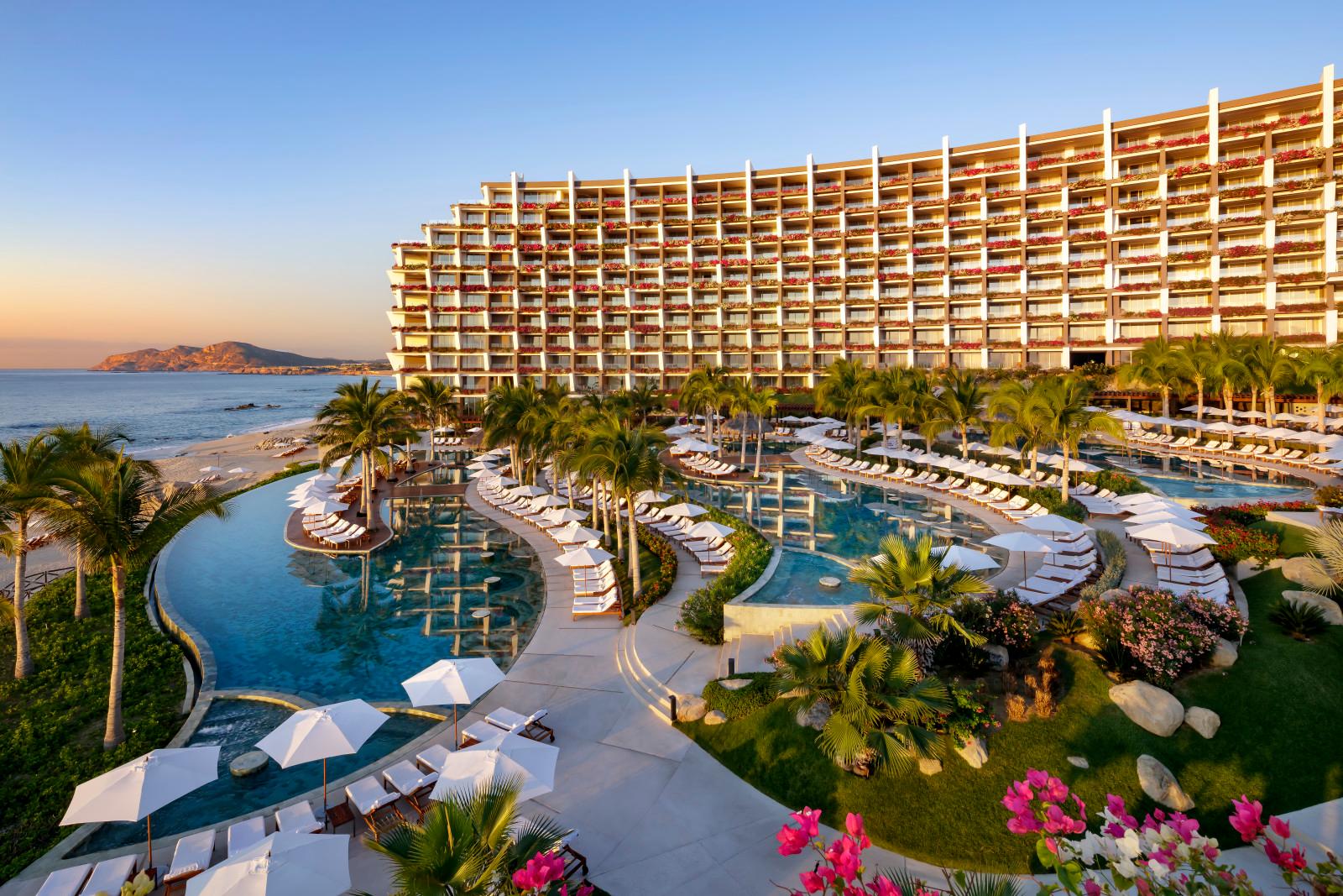 Vegans Can Now Enjoy A Luxury Vacation at Grand Velas Los Cabos background