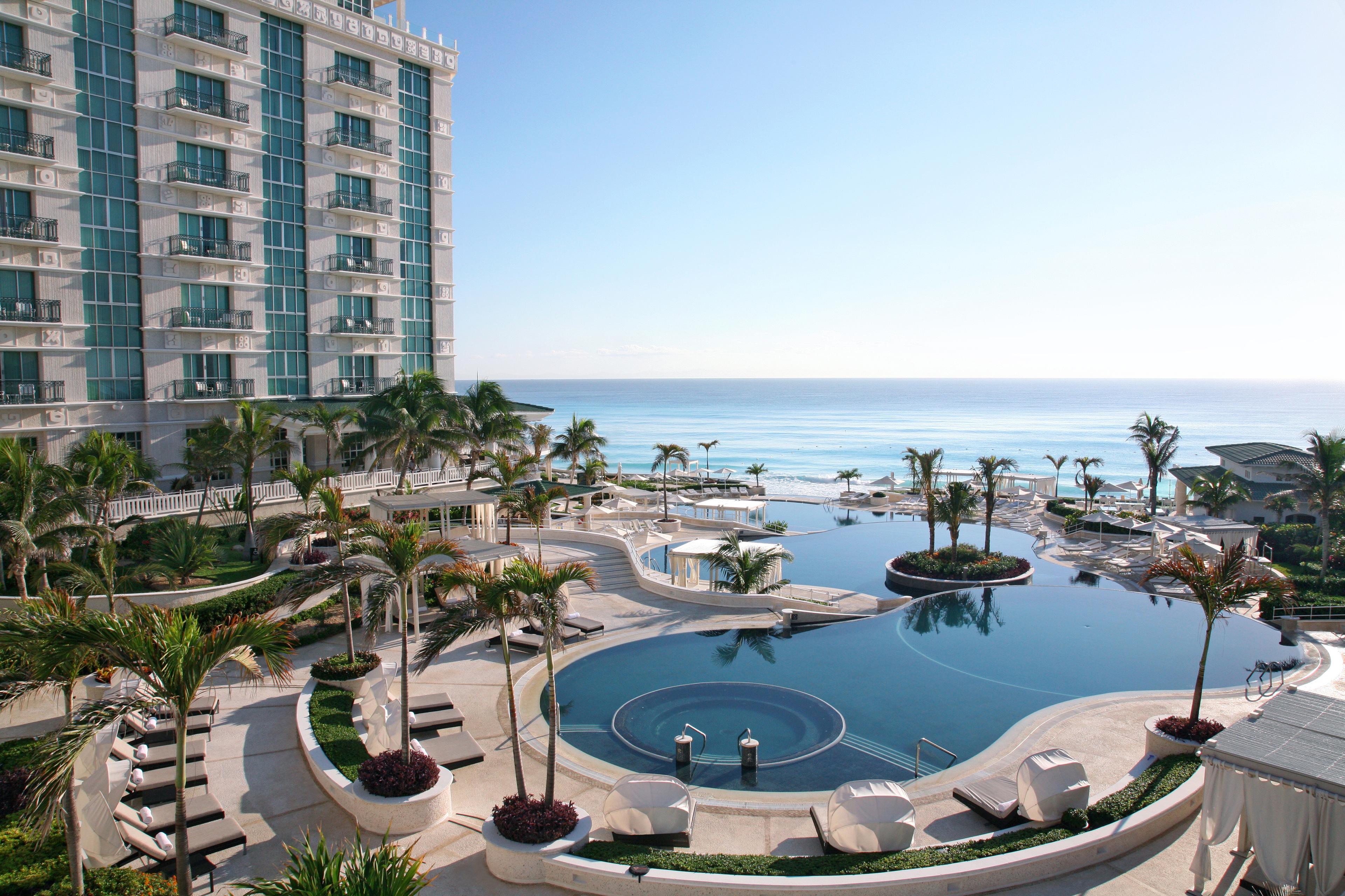Best Vegan Vacations Ever at Sandos Cancun Resort